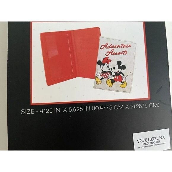 Disney Passport Holder Mickey Minnie Mouse Adventure Awaits White Red NEW - Picture 5 of 6